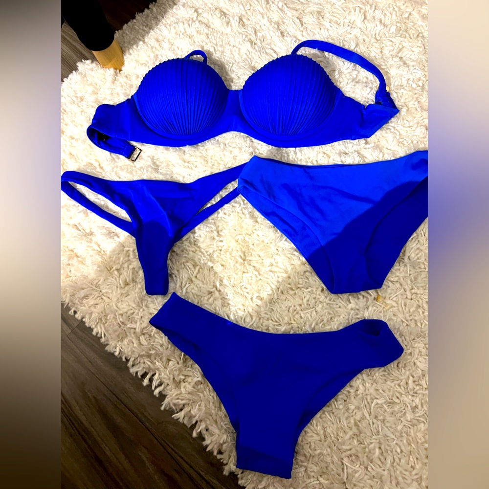 Varda swimsuit , size S , 75 C (34C) , color electric Blue